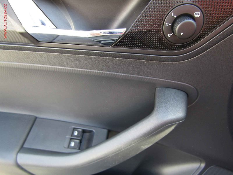 Škoda Rapid (2018) 1.0 TSi, ČR, Active - fotka 11 z 15