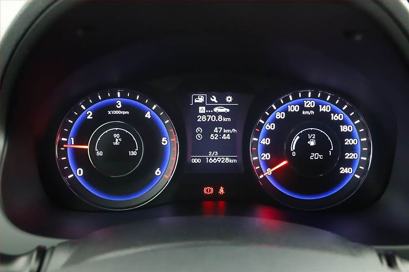 Hyundai i40 (2017) 1.7 CRDi, Serv.kniha, Navi - fotka 10 z 16