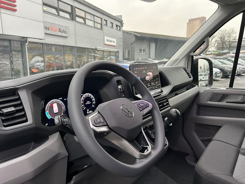 Volkswagen Crafter skříň 35 103kW 6G FWD SR - fotka 15 z 21