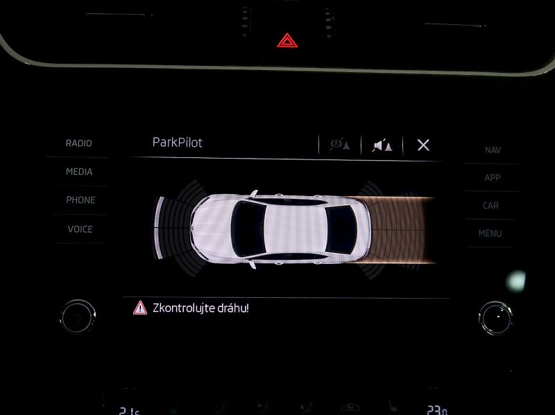 Škoda Octavia (2018) STYLE 1.6TDI 85KW DSG - fotka 26 z 37