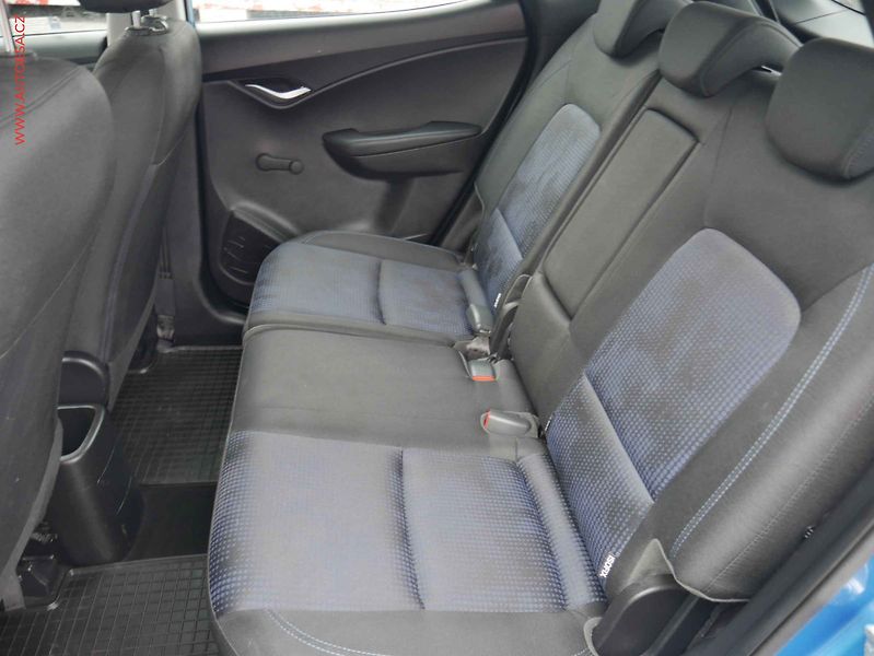 Hyundai ix20 (2017) 1.6 CVVT, ČR, servis.kniha - fotka 10 z 15