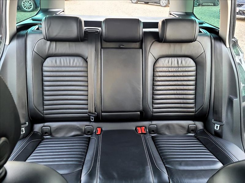 Volkswagen Passat 2,0 zálohováno - fotka 37 z 48