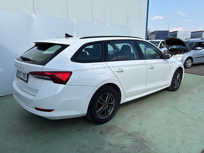 Škoda Octavia 1.5 TSI 110kW Combi, DPH - fotka 2 z 17