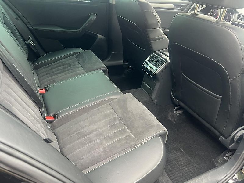 Škoda Superb (2023) 2.0TDI 110kW DSG Style Plus - fotka 8 z 13