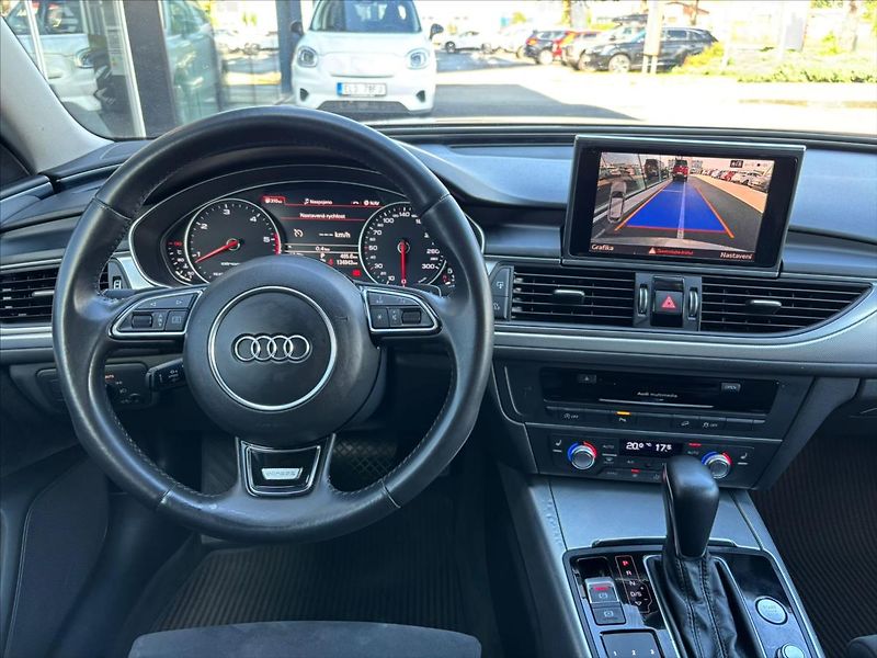 Audi A6 Allroad 3,0 TDI  quattro S tronicCZ DP - fotka 13 z 35