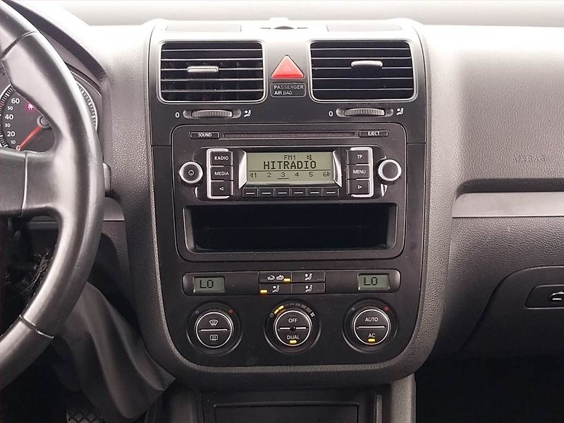 Volkswagen Golf (2009) 1.9 TDI, po STK, levný provoz - fotka 12 z 16