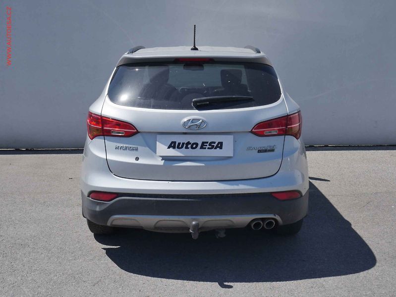 Hyundai Santa Fe (2013) 2.2 CRDi 4x4, ČR, AT, navi - fotka 5 z 15