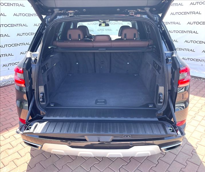 BMW X5 3,0 D,195kW,X-DRIVE,DPH - fotka 10 z 32
