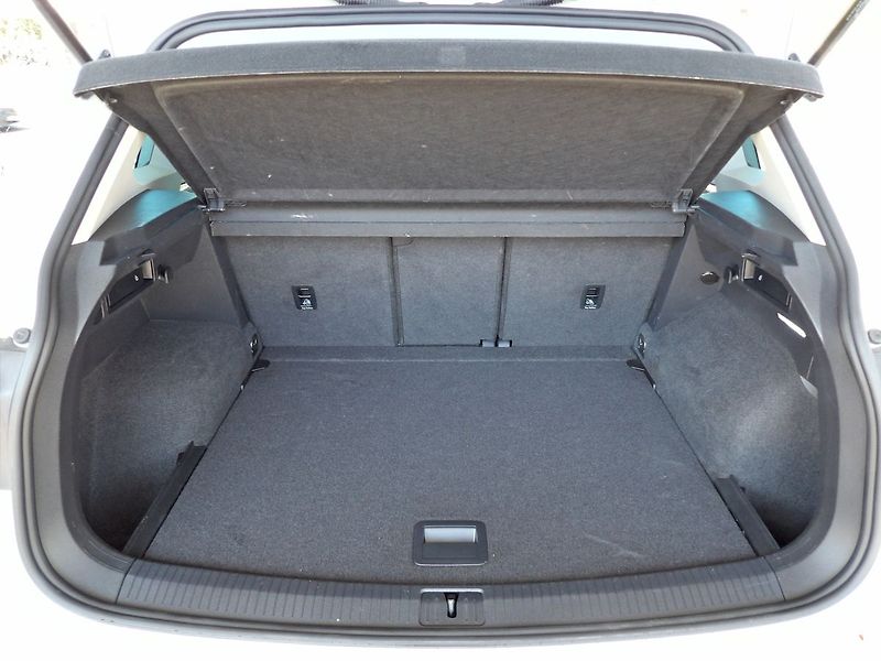 Volkswagen Tiguan (2023) 2.0TDI DSG Virtual Navi ACC - fotka 26 z 34