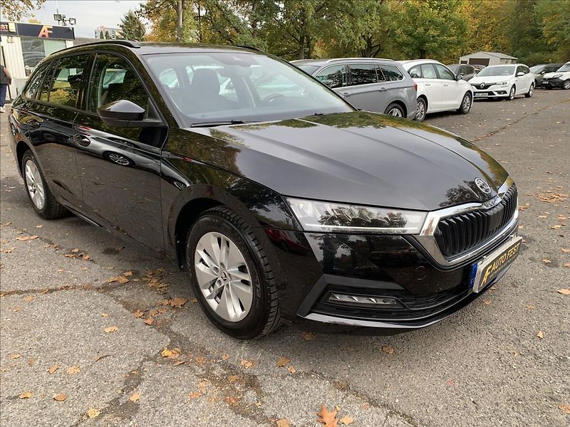 Škoda Octavia 1,5 TSI DSG 1.MAJ.,ČR,SERVISKA - fotka 3 z 21