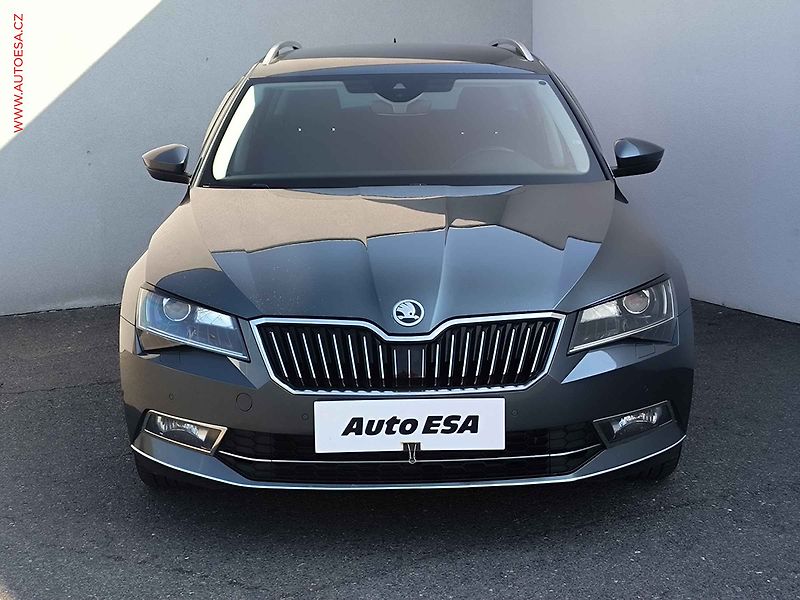 Škoda Superb (2019) 2.0 TDi, navi, bixen - fotka 2 z 27