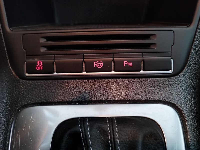 Volkswagen Golf Plus (2011) 1,2TSI,77KW,DSG,ALU,TAŽ,SER.K - fotka 31 z 42