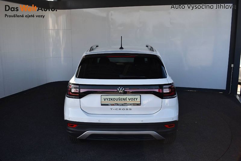 Volkswagen T-Cross (2022) 1.5TSI 110kW DSG, 100% Servis - fotka 6 z 22