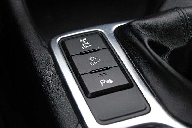 Kia Sportage 1,6 T-GDi 130kW 4x4 GT-line - fotka 17 z 45
