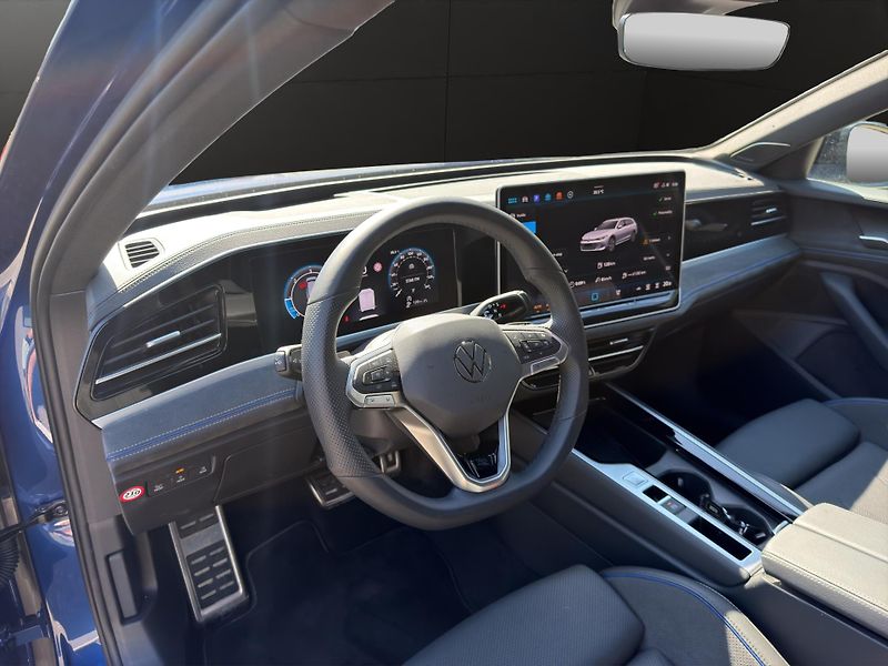 Volkswagen Passat (2025) 4MOTION R-LINE DCC 142KW - fotka 23 z 27
