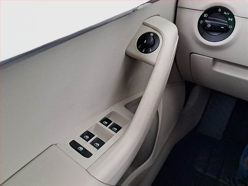 Škoda Octavia (2015) 2.0 TDI, 4X4, Serv.kniha - fotka 17 z 19