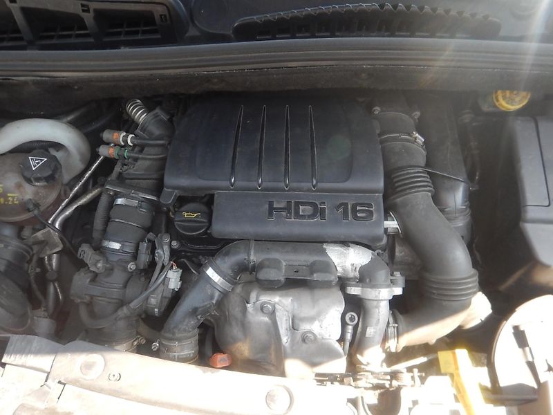 Citroën C3 Picasso 1.6 HDi 66 kw - fotka 12 z 12