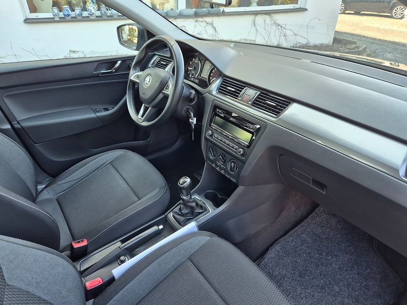 Škoda Rapid (2014) 1.2 TSI - fotka 10 z 29
