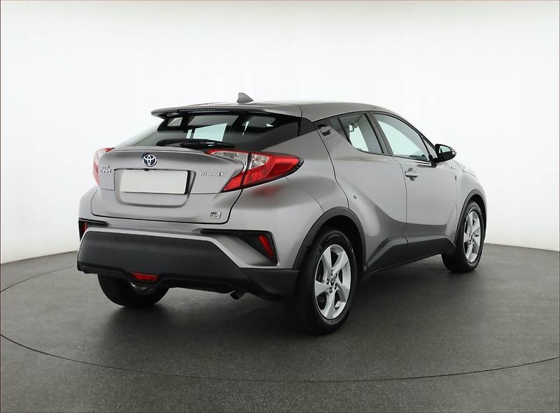 Toyota C-HR (2017) 1.8 Hybrid, Automat - fotka 5 z 18