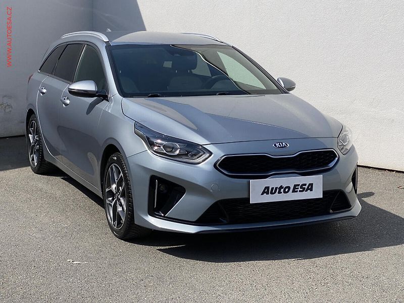 Kia Ceed (2020) 1.4 T- GDi, 1.maj,ČR, GT - fotka 1 z 20