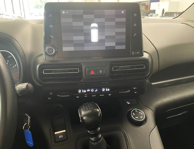 Citroën Berlingo XL, 1.5 BLUE HDI, 96 KW, 7 MÍS - fotka 18 z 26
