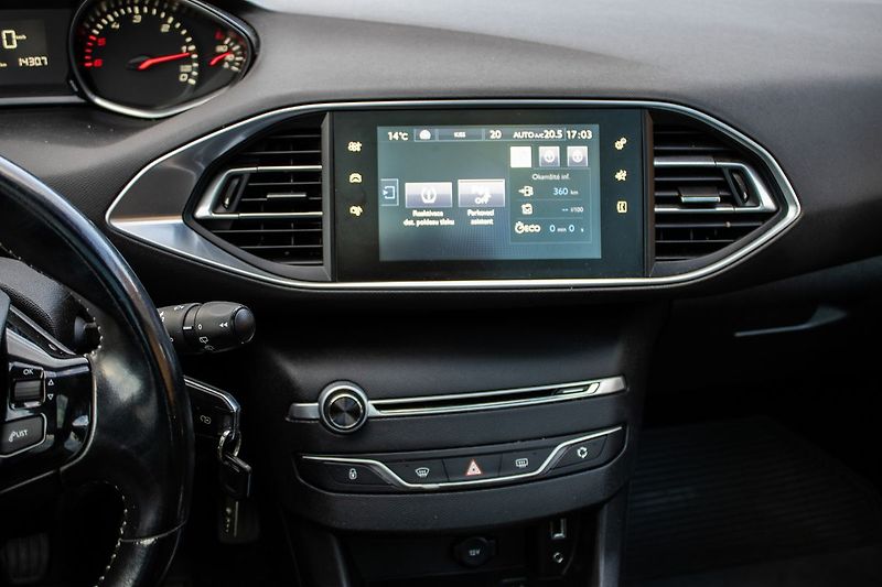 Peugeot 308 - fotka 24 z 36