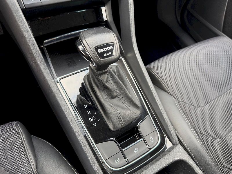 Škoda Kodiaq (2023) 2.0 TSI 140kW 4x4 Style - fotka 28 z 35