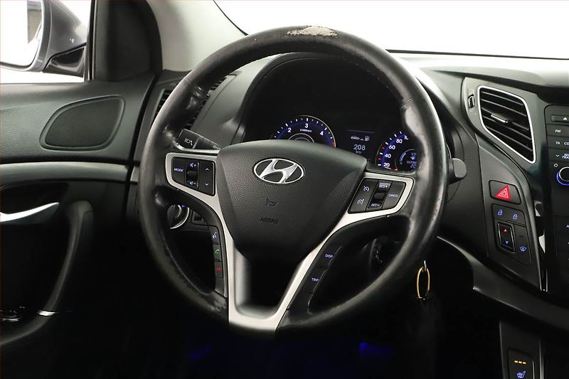 Hyundai i40 (2014) 1.7 CRDi, Automat, Tempomat - fotka 8 z 15