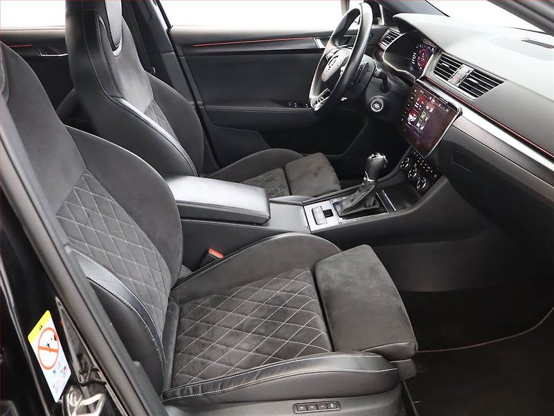 Škoda Superb (2021) Sportline 2.0 TSI - fotka 7 z 19