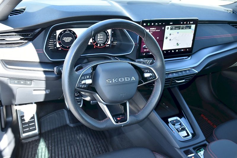 Škoda Octavia (2024) RS 2.0 TSI 195kW DSG - fotka 15 z 35