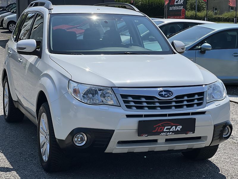 Subaru Forester 2.0i LPG 4x4 KLIMA KAMERA ALU - fotka 3 z 42