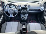 Mazda 2 (2009) 1.4i, 2.maj,ČR, AC - náhled 8
