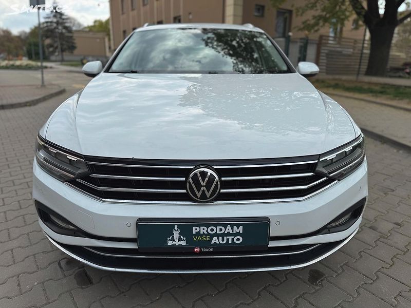 Volkswagen Passat 1.5TSi 110kW DSG ČR - fotka 11 z 28