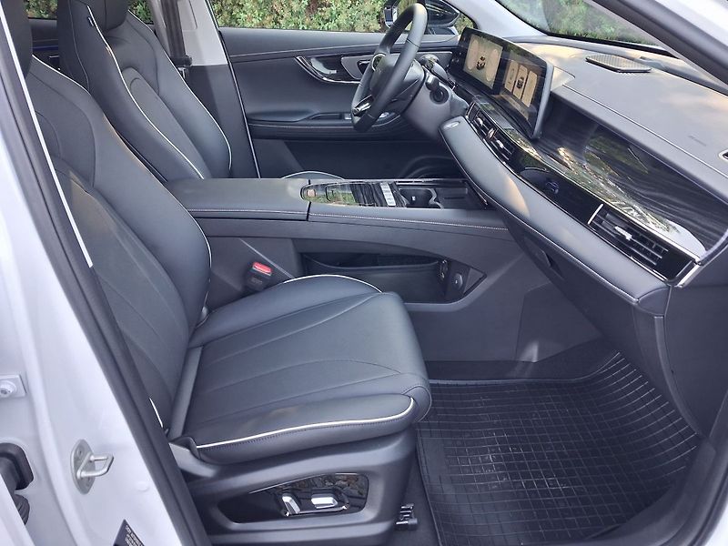 Omoda 5 (2026) Premium 1.5 tGDI HEV - fotka 9 z 27