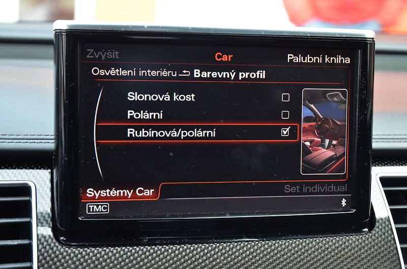 Audi S8 (2017) Plus 4.0 V8 605 PS Quattro - fotka 40 z 47