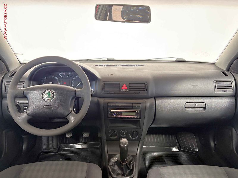 Škoda Octavia (2007) 1.9TDI, klimatizace, el. okna - fotka 8 z 13