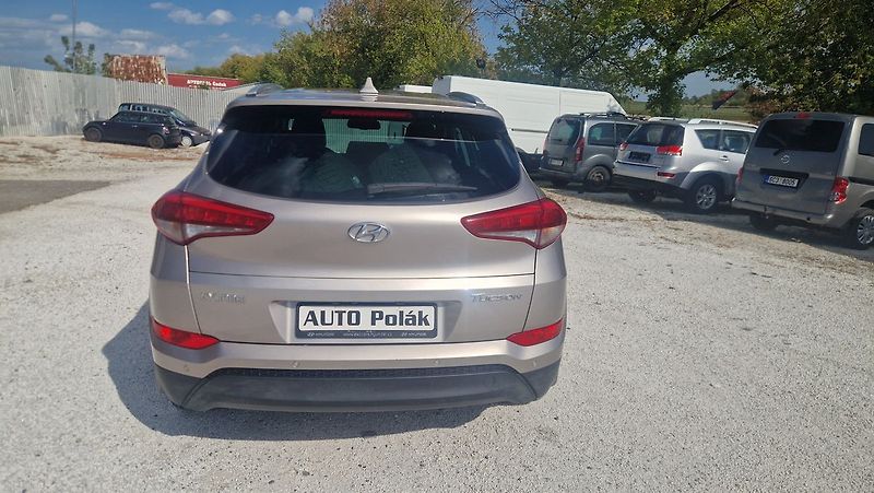 Hyundai Tucson 1,7 CRdi 16V - fotka 5 z 11