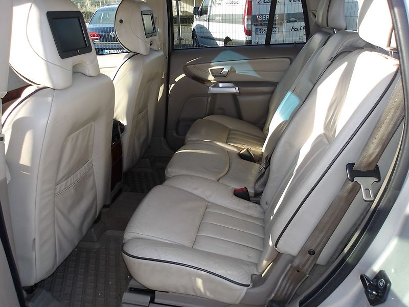 Volvo XC90 2,4D5 136 kW ČR Serv.kn! - fotka 30 z 45