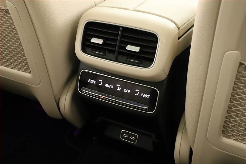 Mercedes-Benz GLE (2025) 450, AMG, Navigace - fotka 15 z 21