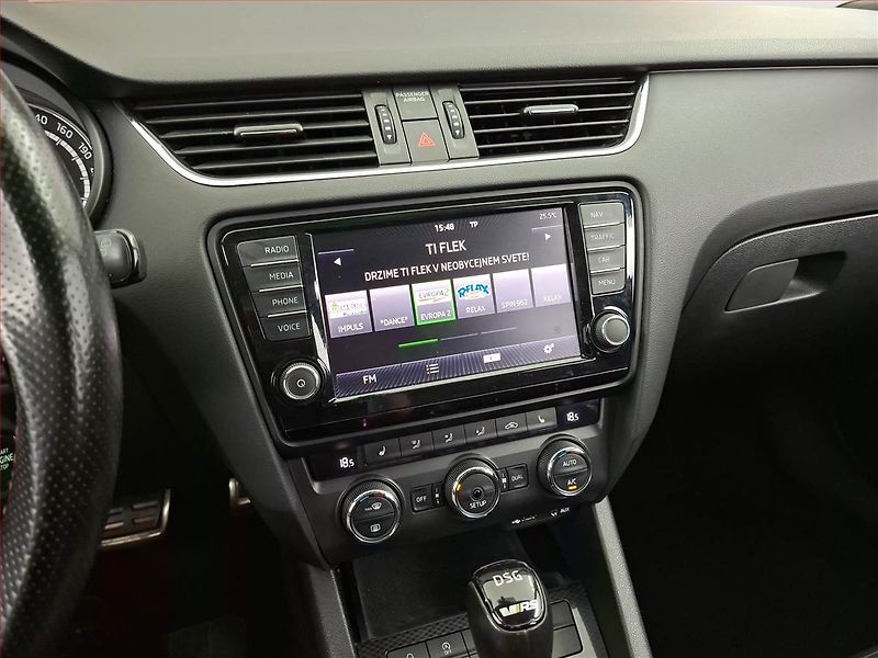 Škoda Octavia (2014) RS 2.0 TDI, Automat, Navi - fotka 12 z 16