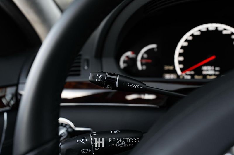 Mercedes-Benz Třídy S (2013) AMG S 63 5.5 V8 Biturbo - fotka 42 z 56