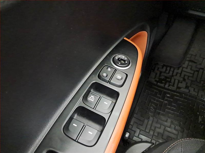 Hyundai i10 (2014) 1.0, ČR,1.maj, Serv.kniha - fotka 14 z 14