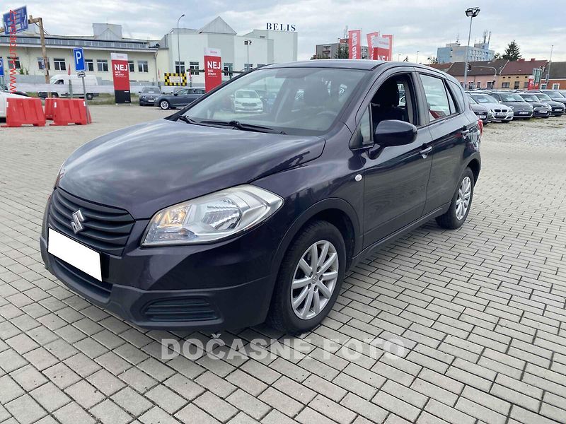 Suzuki SX4 (2014) 1.6DDiS, ČR, AC, TZ, park - fotka 1 z 3