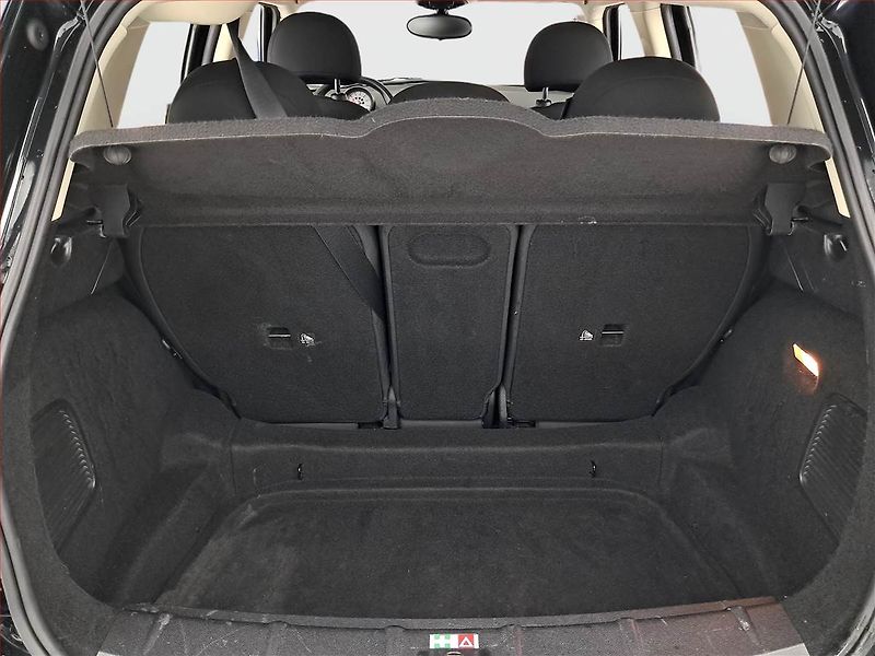 Mini Countryman (2014) Cooper SD, Automat, Navi - fotka 14 z 25