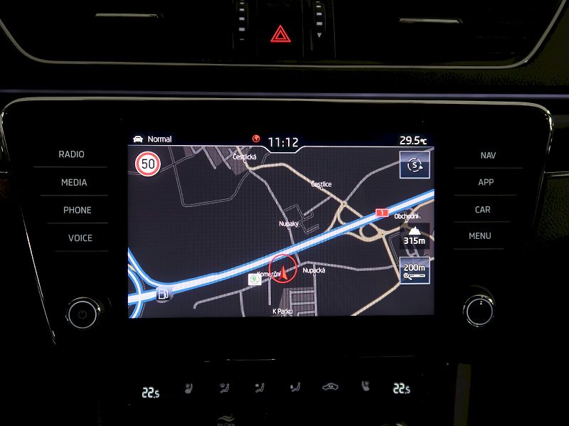 Škoda Superb (2020) LAURIN&KLEMENT 2.0TDI 140KW DS - fotka 31 z 48