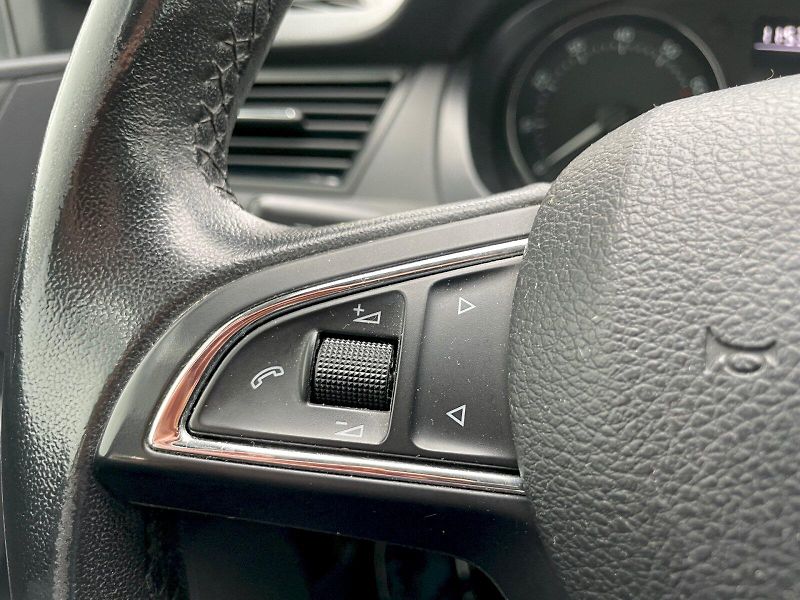 Škoda Rapid (2013) AMBIT 63/1.2TSI 5G - fotka 17 z 27