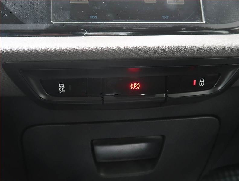 Citroën C4 Picasso (2016) 1.6 BlueHDi, Tempomat - fotka 19 z 21