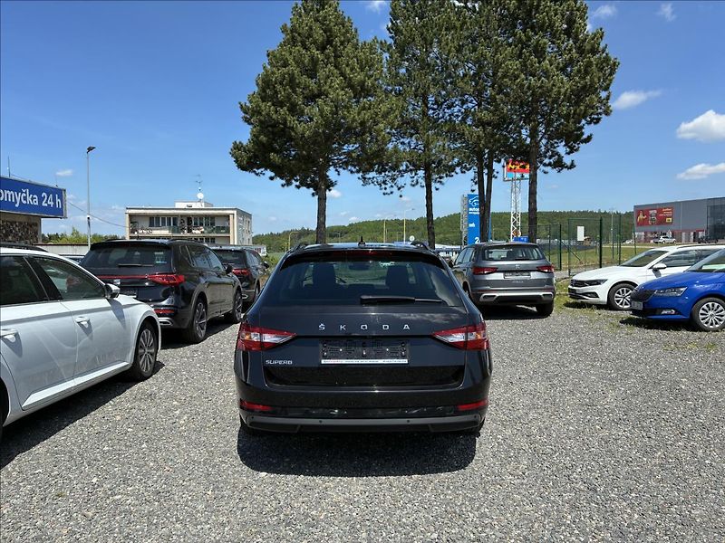 Škoda Superb 2,0 TAŽNÉ,EL.KUFR,KAMERA - fotka 8 z 32