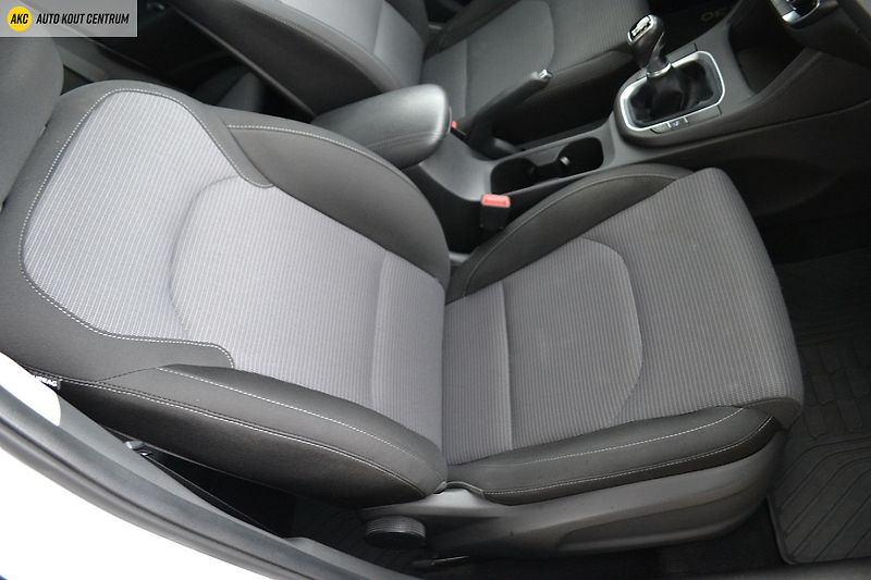 Hyundai i30 WG 1,5I MT COMFORT ALU16 - fotka 12 z 44