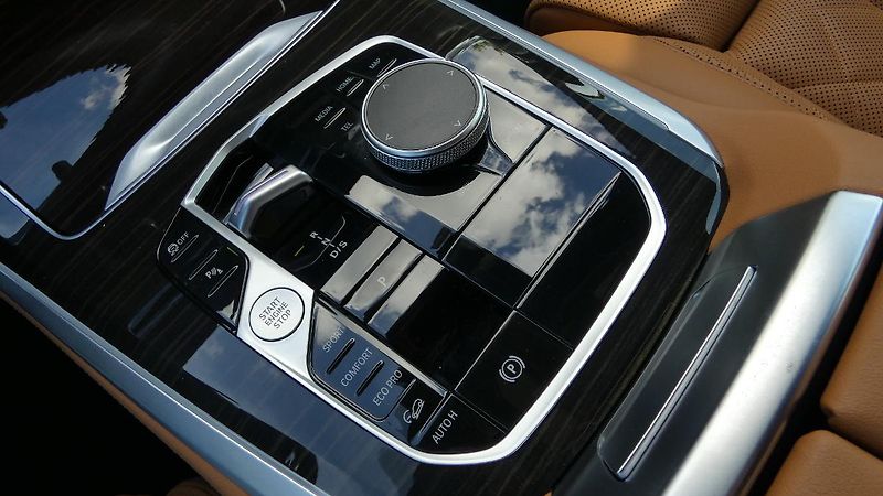 BMW X5 30d xDrive M Sport - fotka 16 z 26